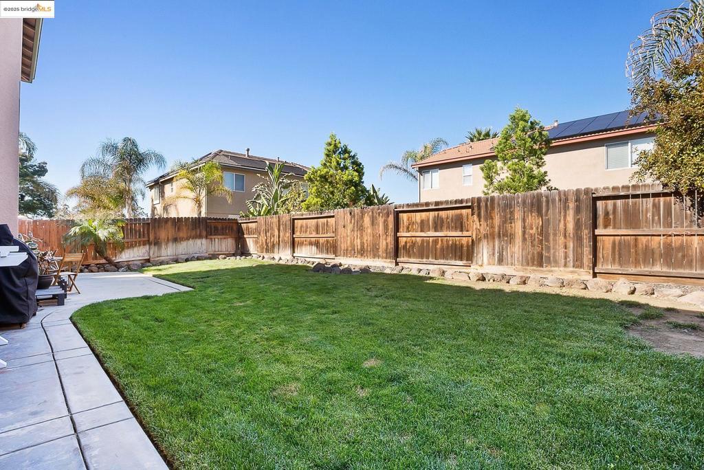 RAVENSWOOD - Residential