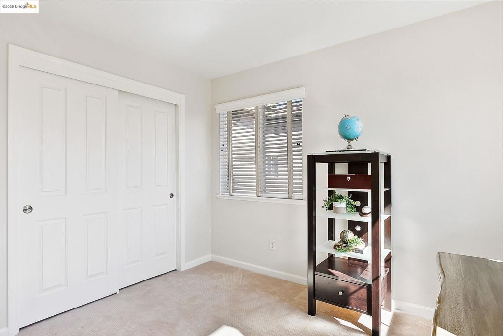 RAVENSWOOD - Residential