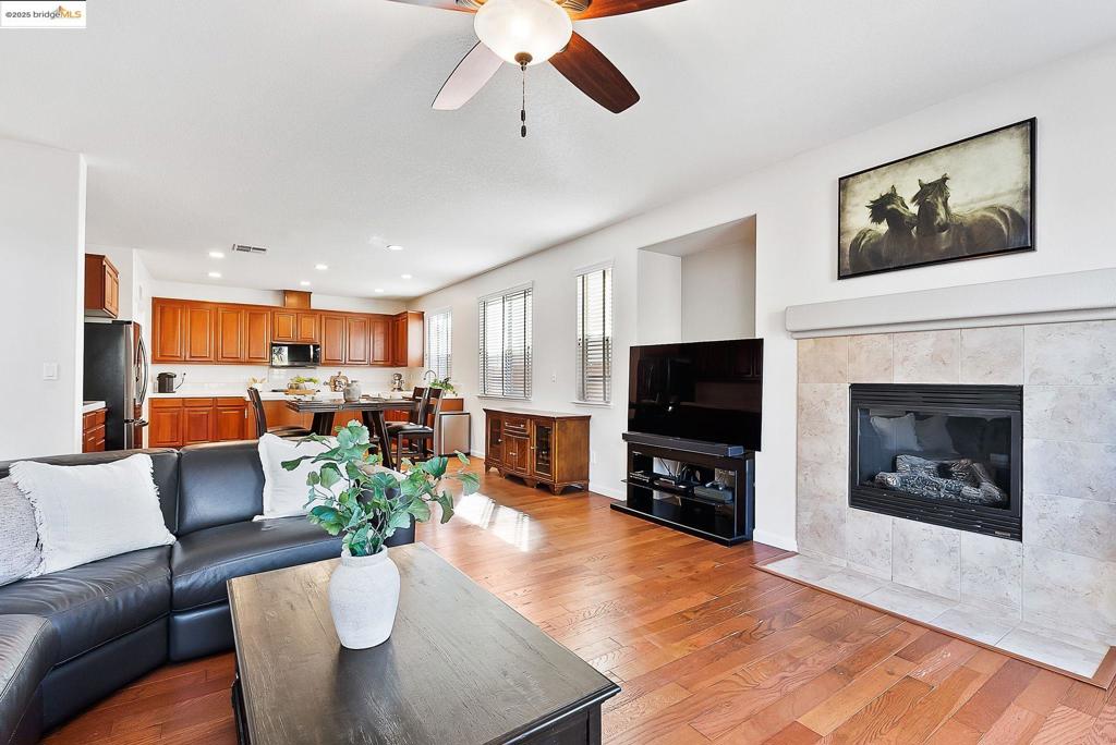 RAVENSWOOD - Residential