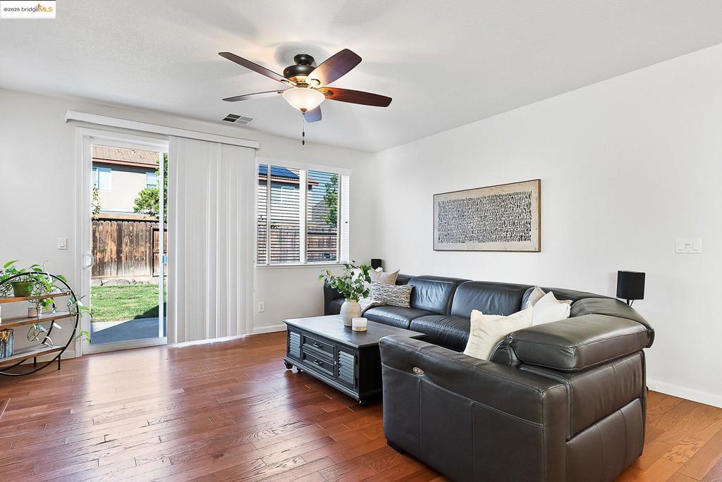 RAVENSWOOD - Residential
