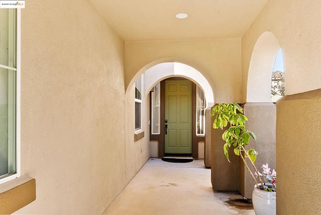 Photo of 115 Tennyson Ct, Discovery Bay, CA 94505 (MLS # 41114905)