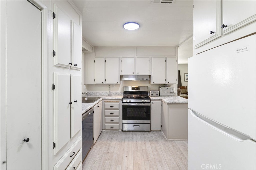 19964 Riverside Ave 108