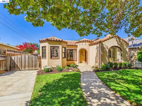 Photo of 1385 Kotenberg Ave AVE, San Jose, CA 95125 (MLS # 41144332)