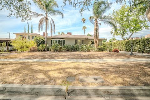 Photo of 855 N Palm Ave, Upland, CA 91786 (MLS # CV25225987)