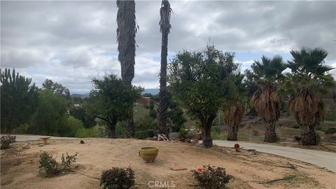 35800 Calle Nopal Temecula CA 92592
