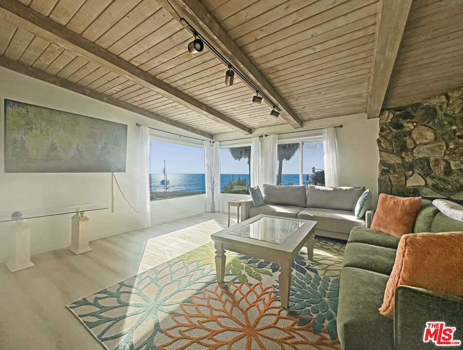 111 Waterview Street