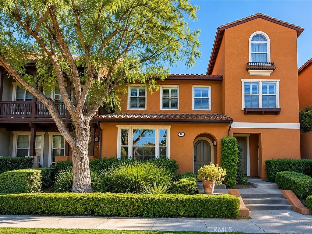 Photo of 38 Pathway, Irvine, CA 92618 (MLS # OC26136904)