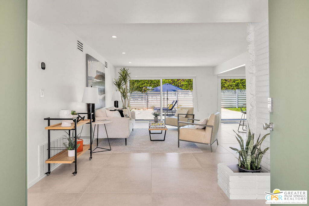 403 N Juanita Drive