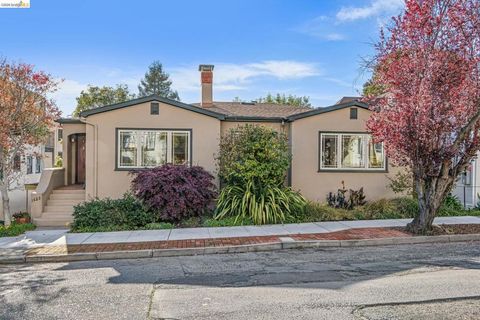 Photo of 1622 1622 Scenic Ave Ave, Berkeley, CA 94709 (MLS # 41125978)