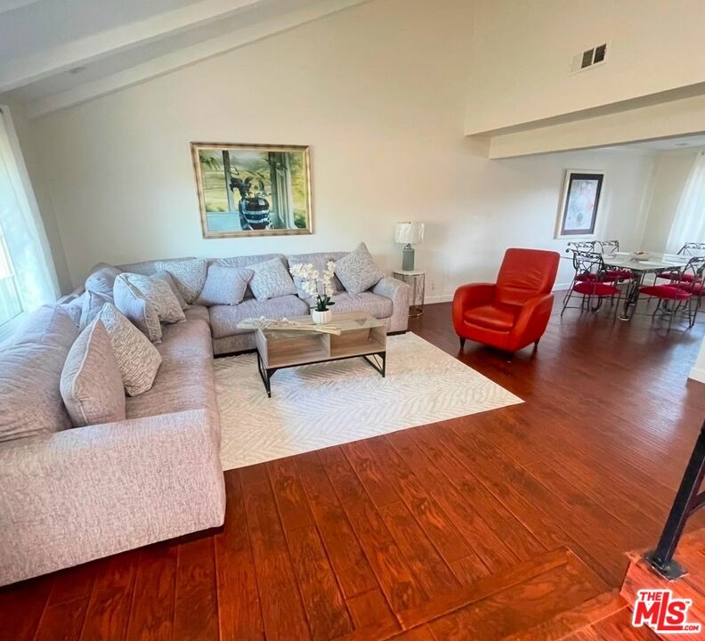 11158 Newcastle Avenue