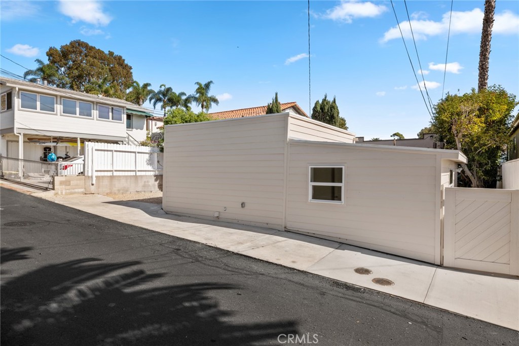 North Laguna (NL) - Residential Lease