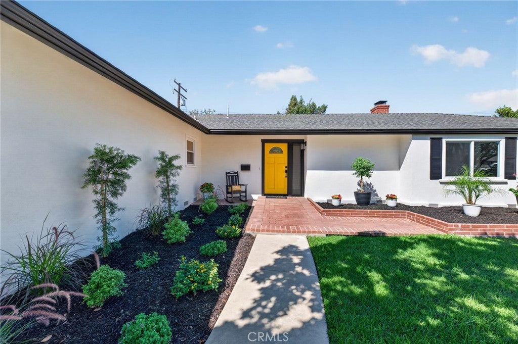 227 N Larkin