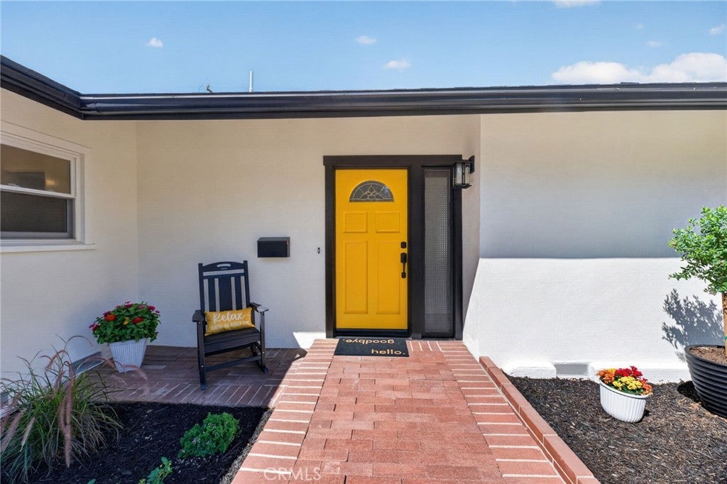 227 N Larkin