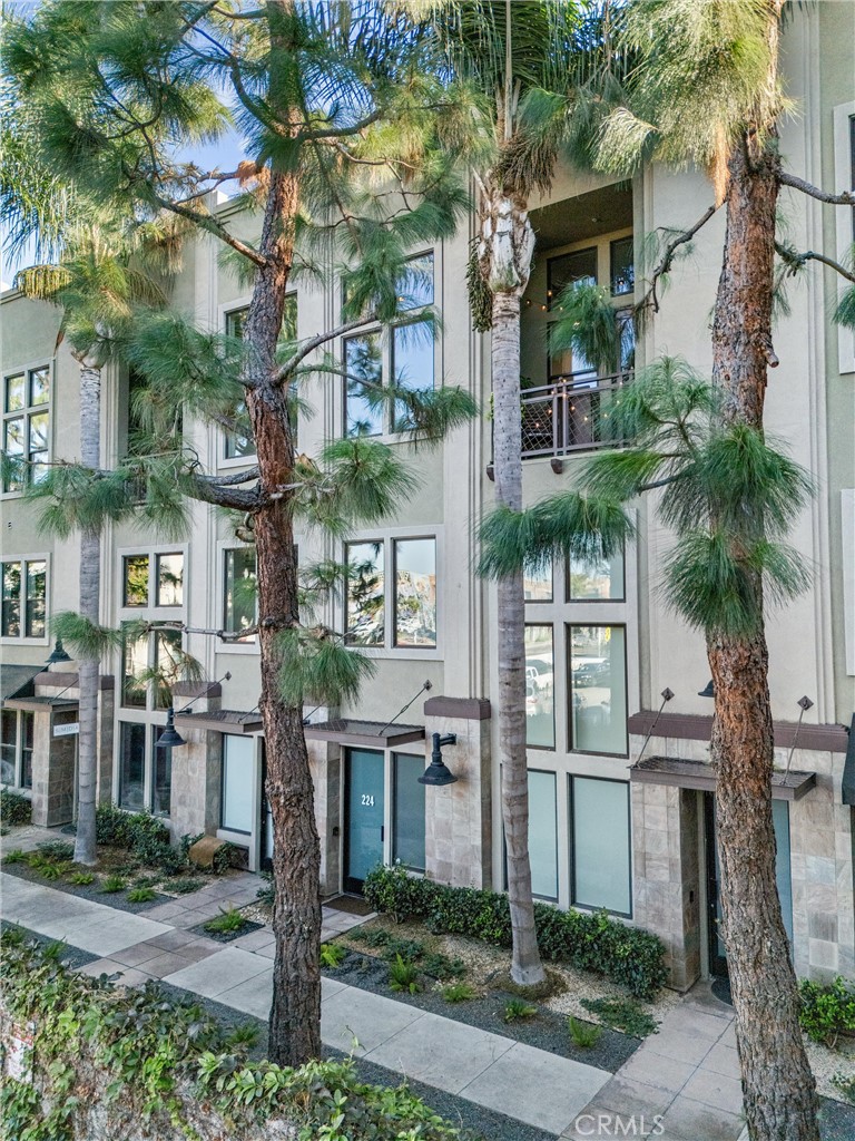 Artist Walk - Residential