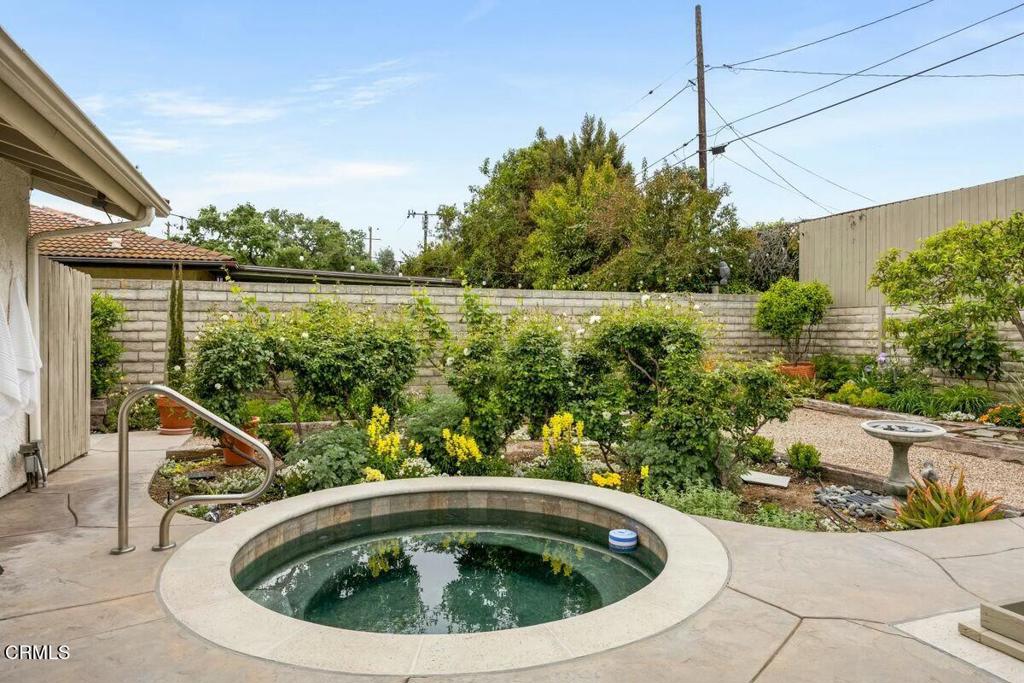 614 crestview Drive