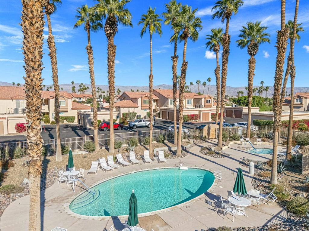 Palm Royale - Residential