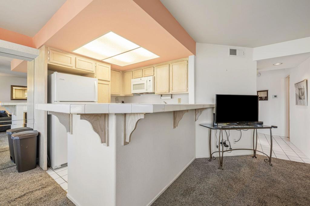 Palm Royale - Residential