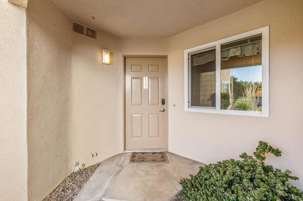 Palm Royale - Residential