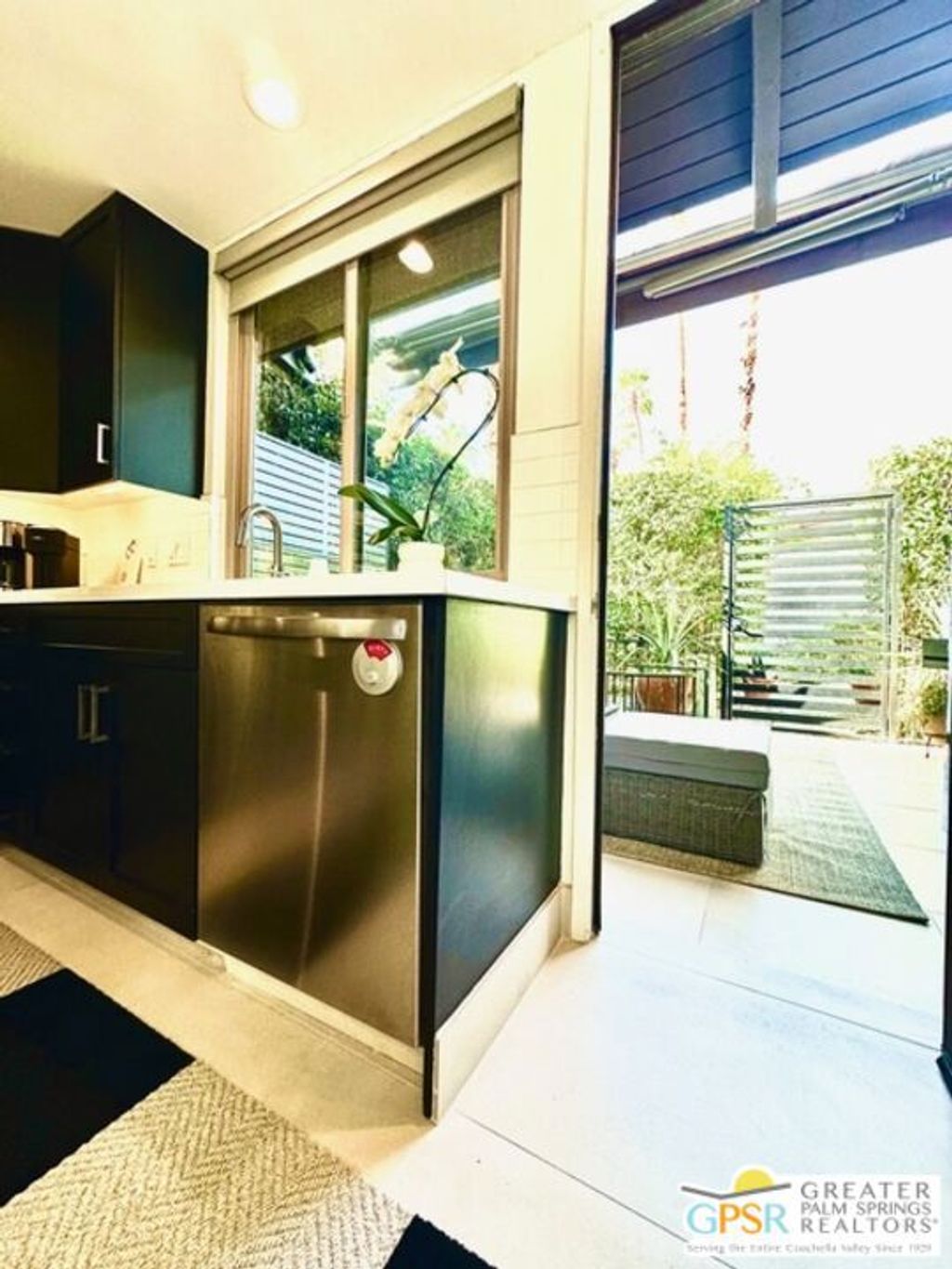 listing image 130724444392964896583