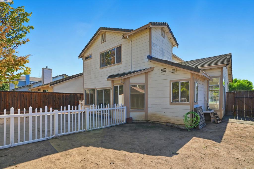 MEADOW CREEK - Residential