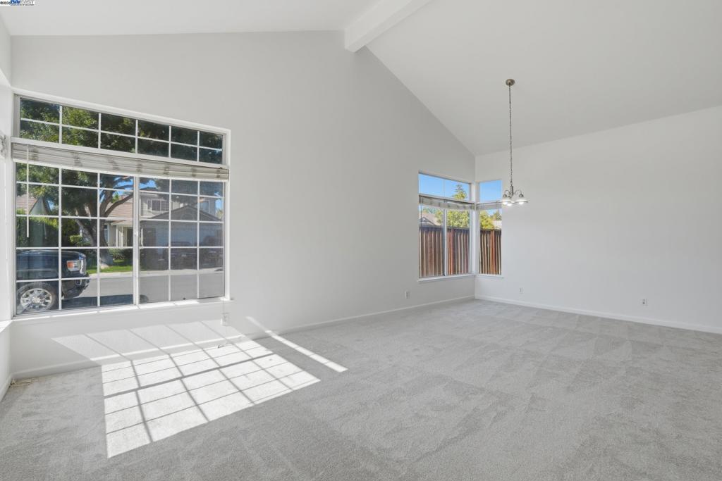 MEADOW CREEK - Residential