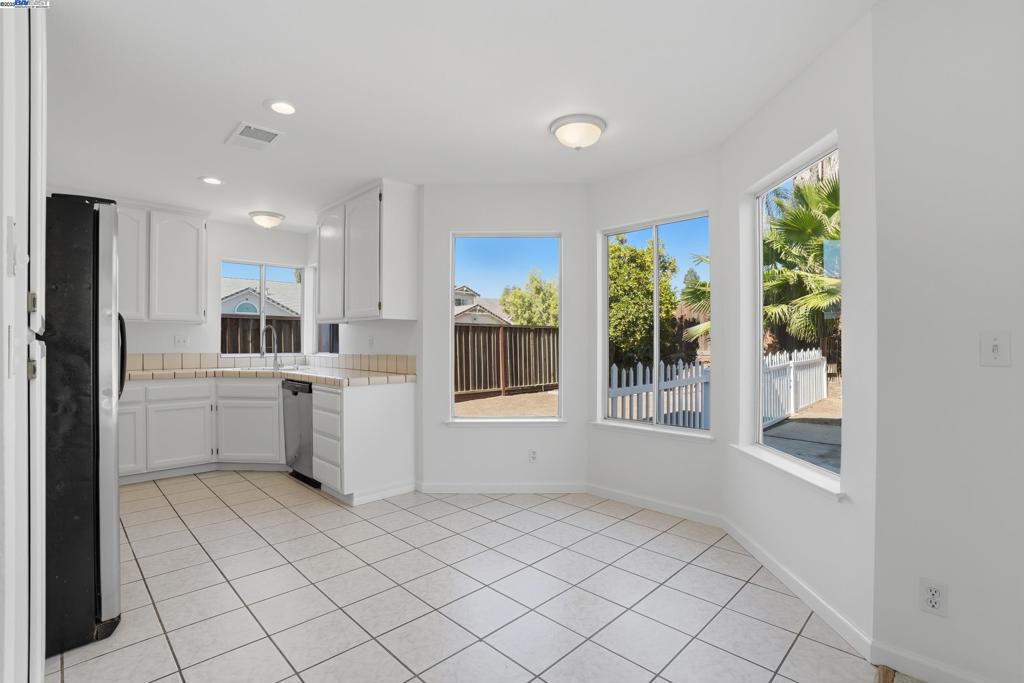 MEADOW CREEK - Residential