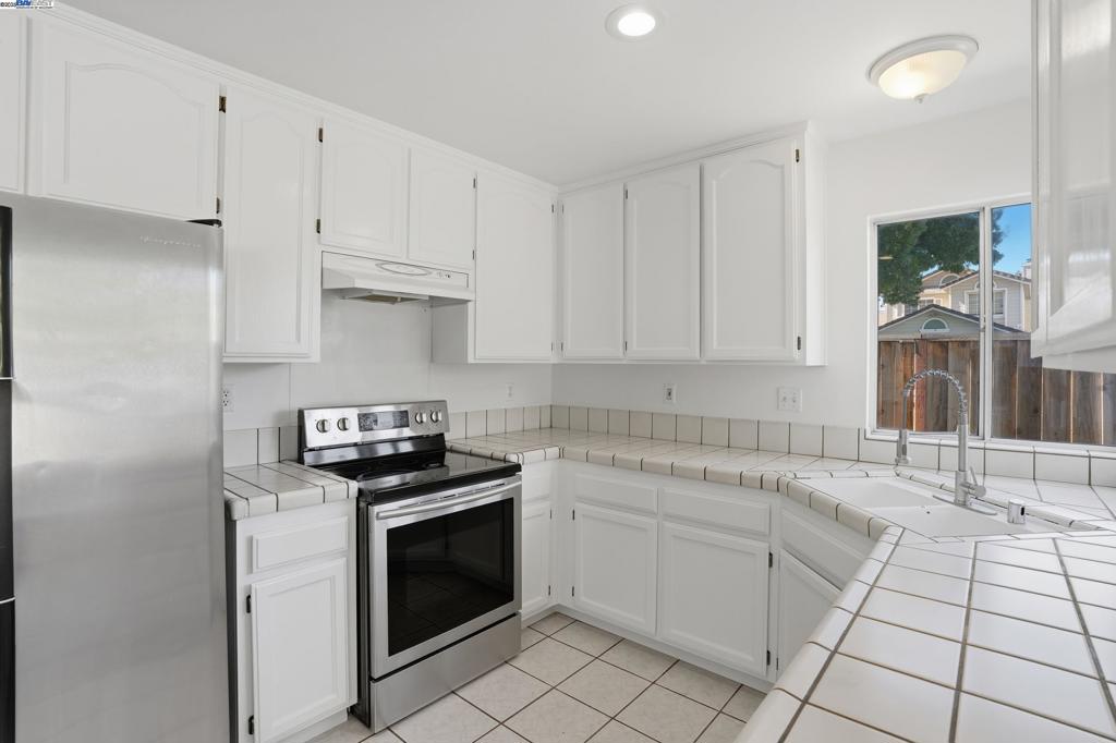 MEADOW CREEK - Residential