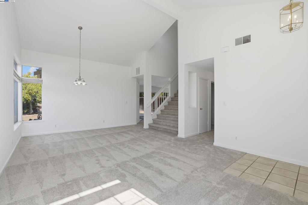 MEADOW CREEK - Residential