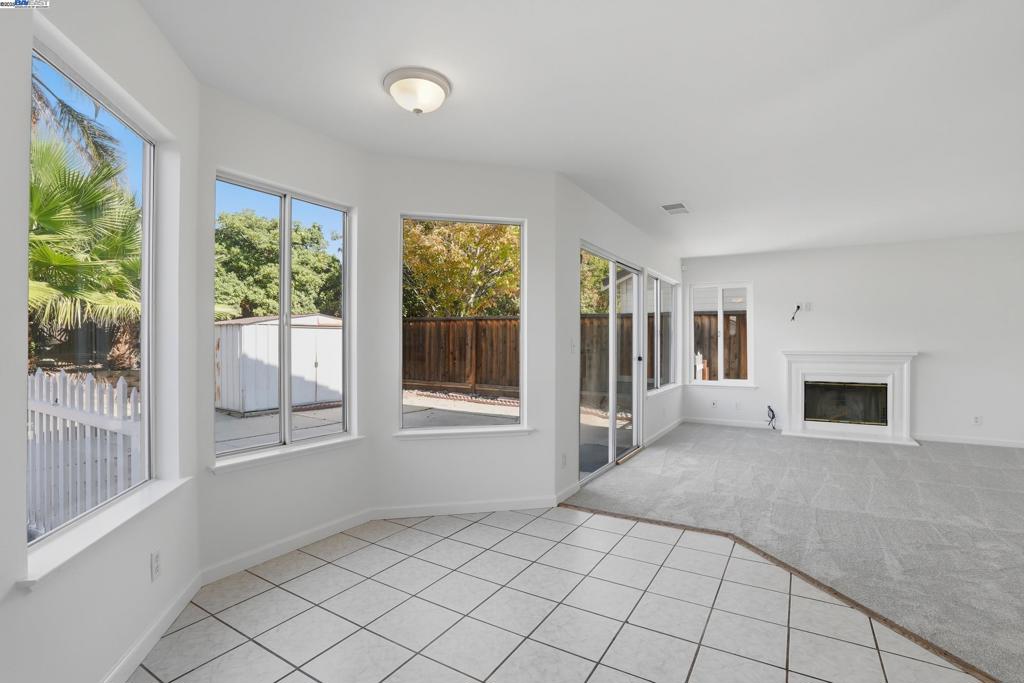 MEADOW CREEK - Residential