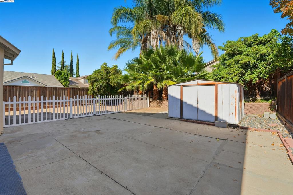 MEADOW CREEK - Residential