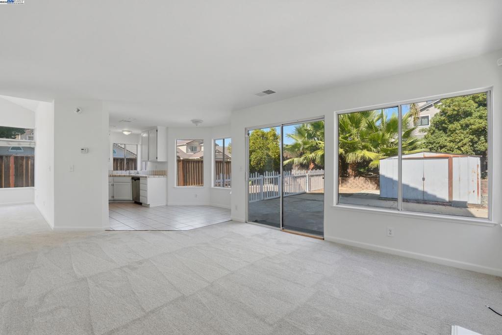 MEADOW CREEK - Residential