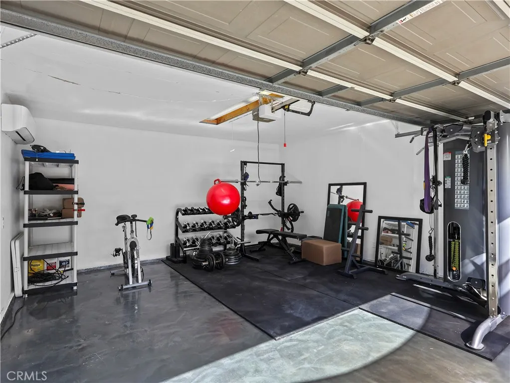 Lake Balboa, California 91406, United States, 3 Bedrooms Bedrooms, ,2 BathroomsBathrooms,Residential,Contingent,131339