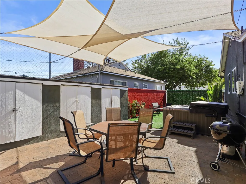 Lake Balboa, California 91406, United States, 3 Bedrooms Bedrooms, ,2 BathroomsBathrooms,Residential,Contingent,131339