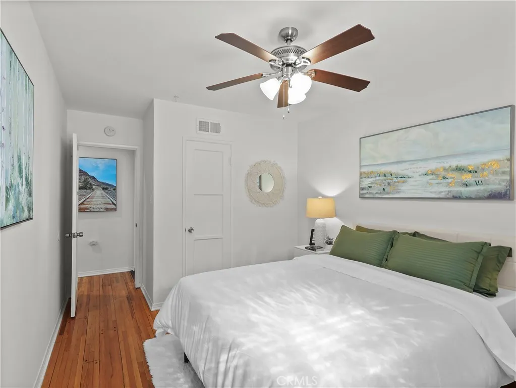 Lake Balboa, California 91406, United States, 3 Bedrooms Bedrooms, ,2 BathroomsBathrooms,Residential,Contingent,131339