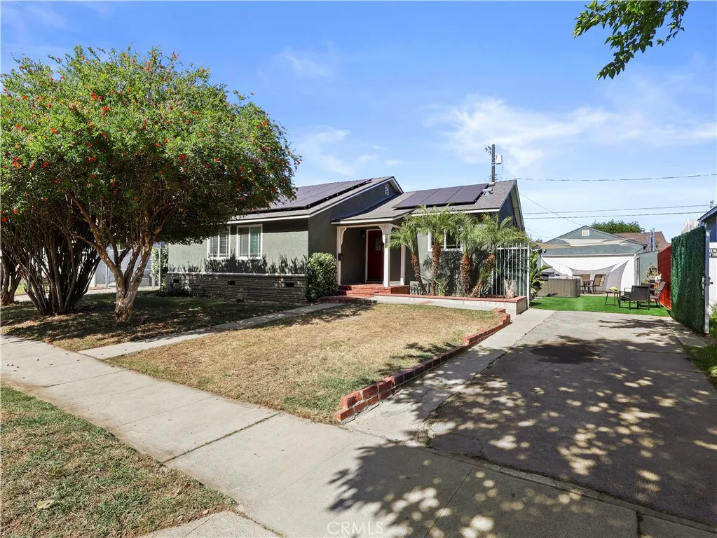 Lake Balboa, California 91406, United States, 3 Bedrooms Bedrooms, ,2 BathroomsBathrooms,Residential,Contingent,131339