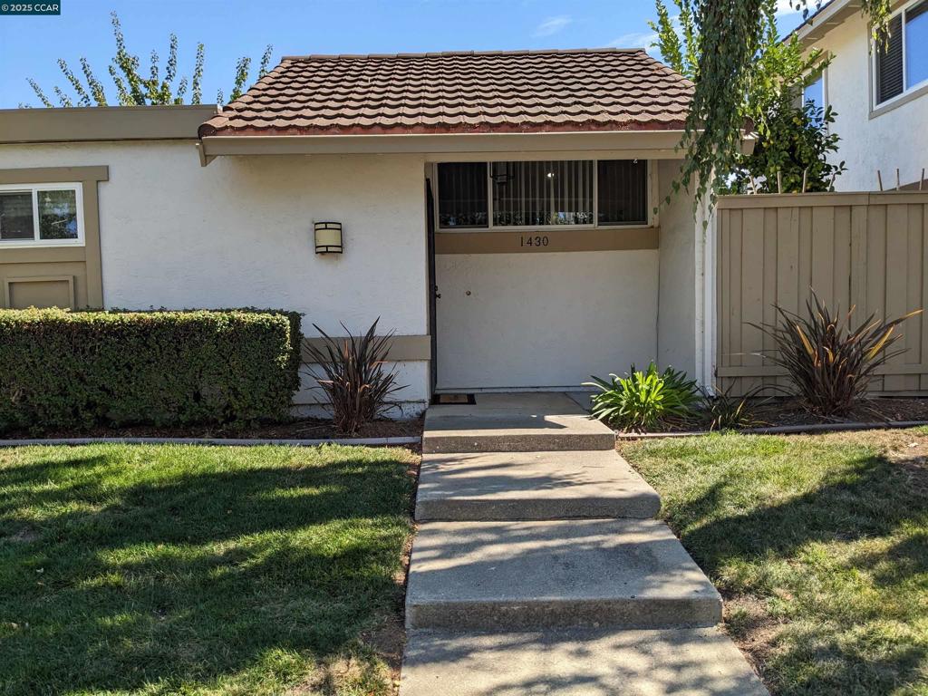 HIDDEN CREEK - Residential
