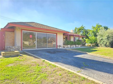 Photo of 25845 Holly Vista Blvd, San Bernardino, CA 92404 (MLS # IG25264680)