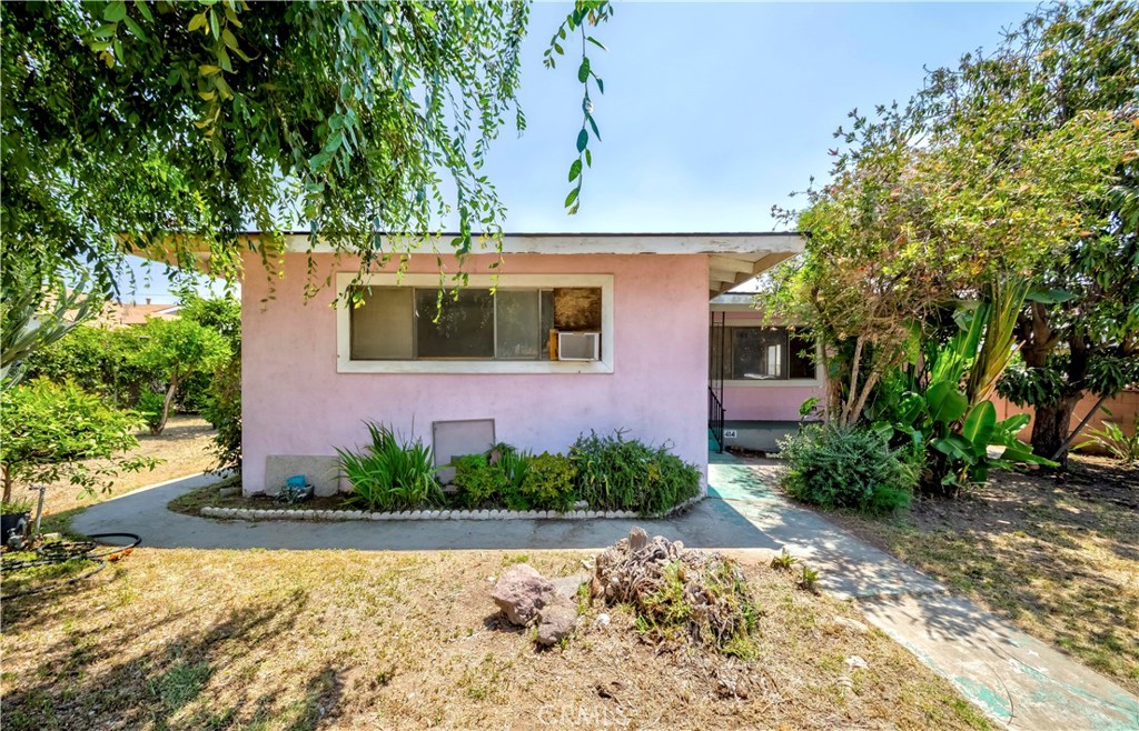 414 N Alameda Avenue