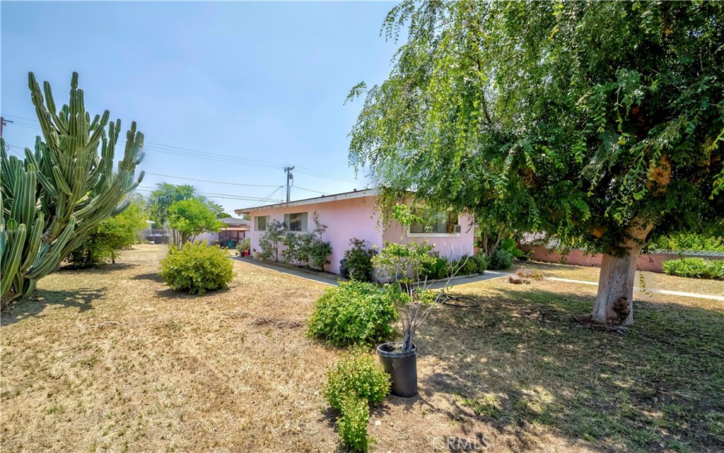 414 N Alameda Avenue