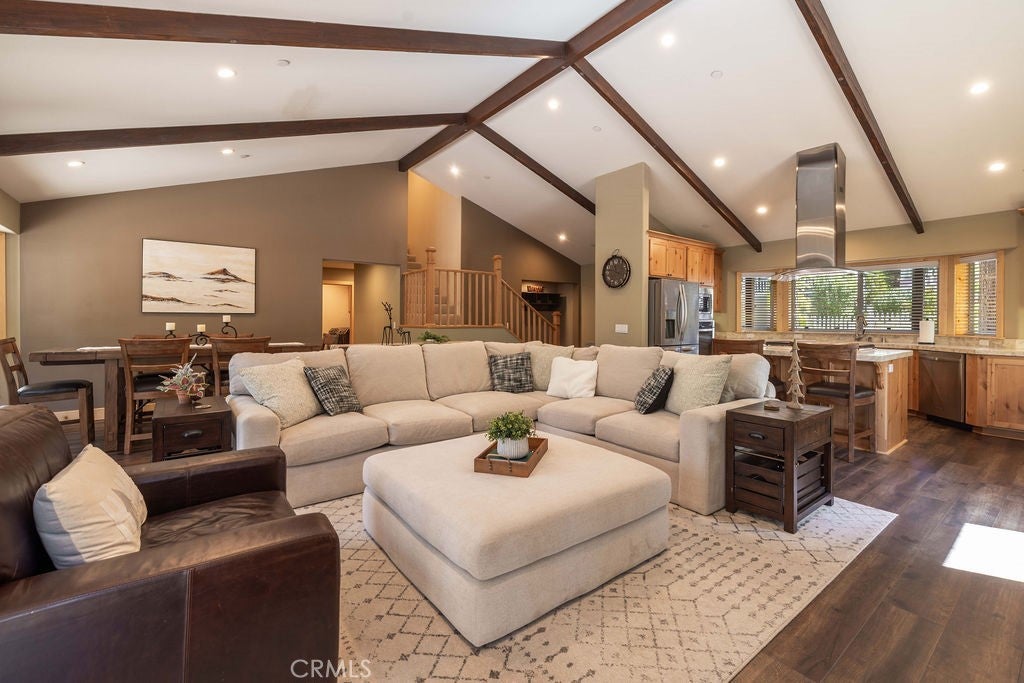 451 Pineview