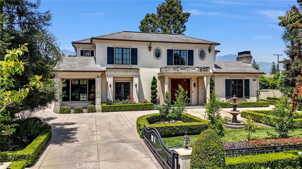 443 W Longden Avenue