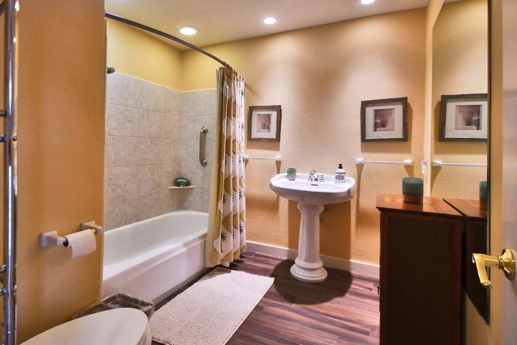 Sunrise C.C. - Residential