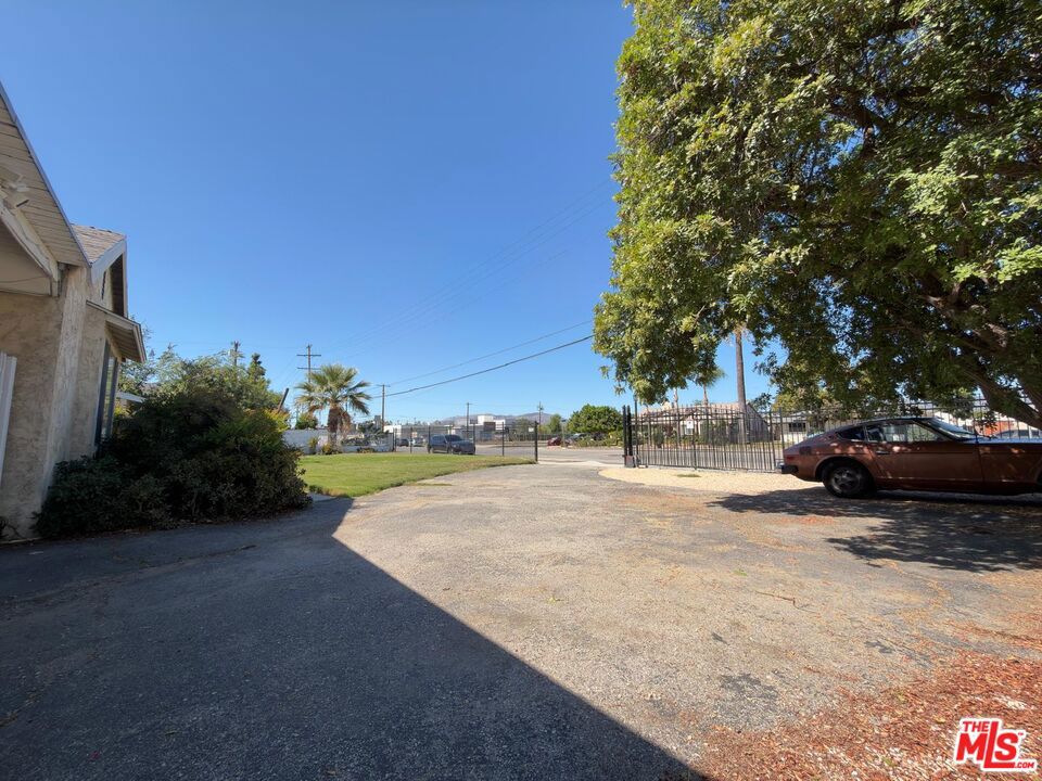 15252 Devonshire Street