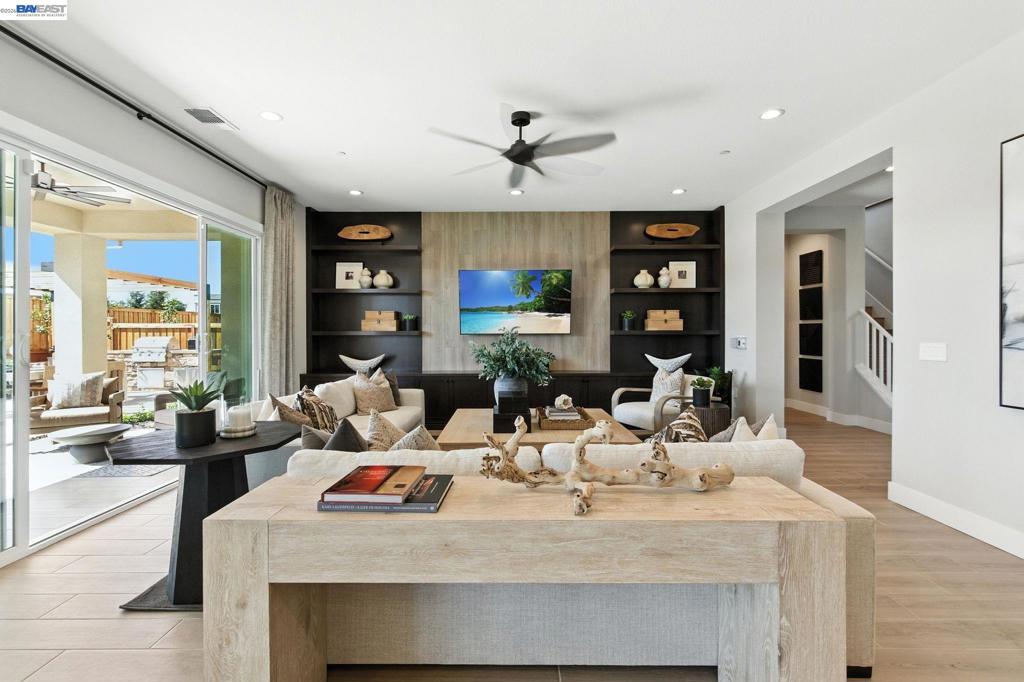 1591 Ponza Circle