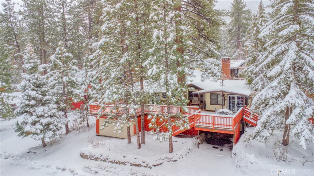 1513 Twin Lakes Drive