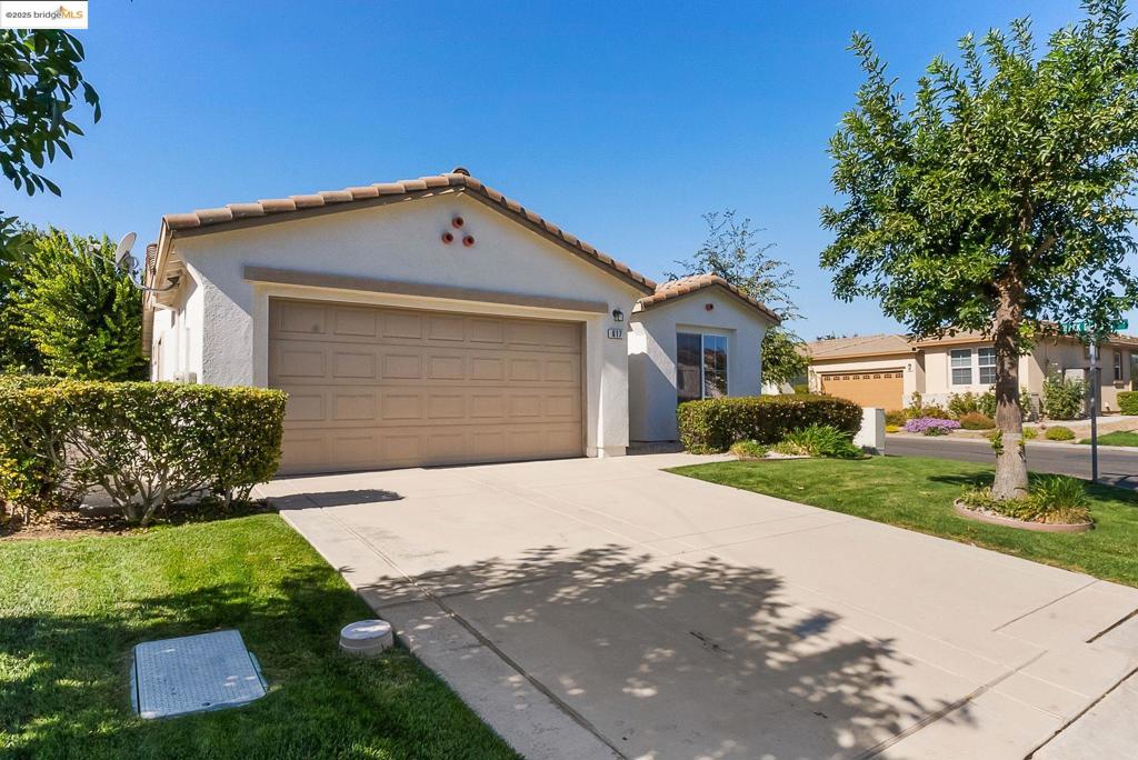 617 Twin Lakes Lane