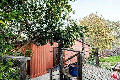 Photo of 19511 Sunken Trail, Topanga, CA 90290 (MLS # 25628599)