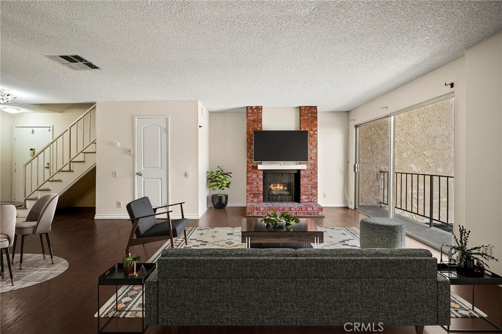 21219 Roscoe Boulevard 211