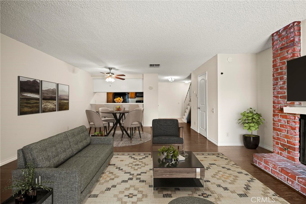 21219 Roscoe Boulevard 211