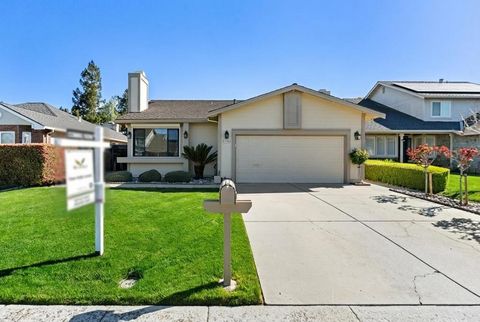 Tiny photo for 4426 Desin Drive, San Jose, CA 95118 (MLS # ML82037579)